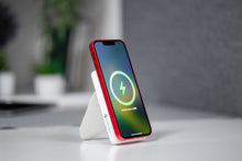 Заредете изображение във визуализатора на галерията – FORCELL F-ENERGY F10K2 MagStand преносима батерия, съвместима с MagSafe PD QC3.0 5A 20W 10 000 mAh бяла