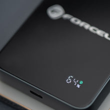 Заредете изображение във визуализатора на галерията – FORCELL F-ENERGY F10K8 Super Slim powerbank compatible with MagSafe PD3.0 QC4.0 15W 10000 mAh black