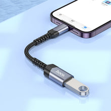 Заредете изображение във визуализатора на галерията – HOCO adapter iPhone Lightning 8-pin (male) to USB (female) 3.0 UA24 black