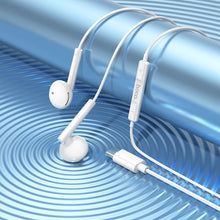 Заредете изображение във визуализатора на галерията – HOCO wire earphones Type C with microphone M95 white
