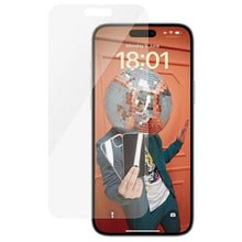 Заредете изображение във визуализатора на галерията – PanzerGlass Classic Fit glass for iPhone 15 Plus
