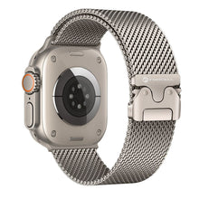 Заредете изображение във визуализатора на галерията – FORCELL F-DESIGN FA11 stainless steel strap for APPLE Watch 38 / 40 / 41 mm silver
