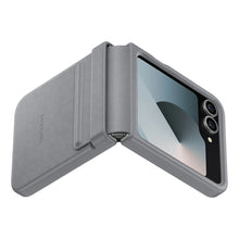 Заредете изображение във визуализатора на галерията – Samsung Kindsuit Case EF-VF741PJEGWW for Samsung Galaxy Z Flip 6 - gray
