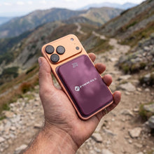 Заредете изображение във визуализатора на галерията – Powerbank compatible with MagSafe Forcell F-Energy SuperSlim F5K8 QC4.0 PD3.0 15W 5000 mAh cherry
