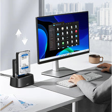 Заредете изображение във визуализатора на галерията – Ugreen CM198 50857 docking station with USB 3.0 for SATA 2.5" 3.5" SSD HHD drives, EU power supply - black
