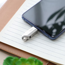 Заредете изображение във визуализатора на галерията – HOCO pendrive USB A + USB C UD8 128GB USB3.0 
