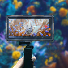 Заредете изображение във визуализатора на галерията – Tech-Protect Waterproof Case waterproof IPX8 for smartphones 4.7-6.7" - black
