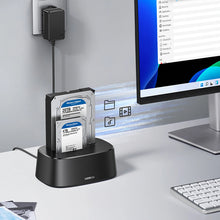 Заредете изображение във визуализатора на галерията – Ugreen CM198 50857 docking station with USB 3.0 for SATA 2.5" 3.5" SSD HHD drives, EU power supply - black
