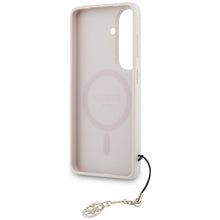 Заредете изображение във визуализатора на галерията – GUESS case for SAMSUNG S26 GUHMS26SGF4GPI (PU 4G Classic Logo with Charm) pink
