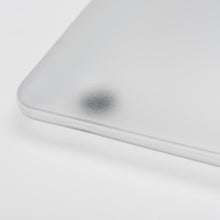 Заредете изображение във визуализатора на галерията – WiWU - iSHIELD Гръб STAND за MacBook Air 13,3&quot; 2020 - tranparent
