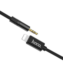 Заредете изображение във визуализатора на галерията – HOCO кабел AUX Jack 3,5 мм към Lightninng UPA13 черен
