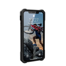 Заредете изображение във визуализатора на галерията – Гръб UAG Urban Armor Gear MONARCH за IPHONE 11 Pro червен
