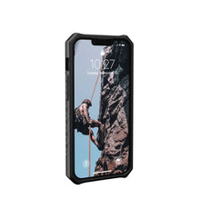 Заредете изображение във визуализатора на галерията – Гръб UAG Urban Armor Gear MONARCH за IPHONE 13 Pro черен
