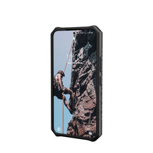 Заредете изображение във визуализатора на галерията – Гръб UAG Urban Armor Gear MONARCH за SAMSUNG S22 Plus 5G черен

