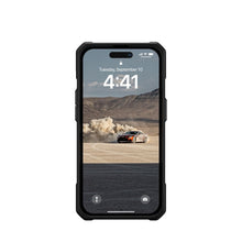 Заредете изображение във визуализатора на галерията – Гръб UAG Urban Armor Gear MONARCH за IPHONE 14 Pro kevlar черен
