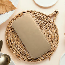 Заредете изображение във визуализатора на галерията – Калъф тип книга DUAL POCKET за SAMSUNG S23 Ultra златист
