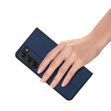 Заредете изображение във визуализатора на галерията – Калъф тип книга DUX DUCIS SKIN PRO за SAMSUNG S23 син
