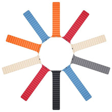 Заредете изображение във визуализатора на галерията – DUX DUCIS каишка CHAIN магнитна силиконова за Apple Watch 38 / 40 / 41 мм черен
