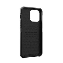 Заредете изображение във визуализатора на галерията – (UAG) Urban Armor Gear Metropolis LT калъф съвместим с MagSafe за IPHONE 15 PRO MAX кевлар черен
