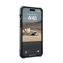 Заредете изображение във визуализатора на галерията – Гръб UAG Urban Armor Gear MONARCH за IPHONE 15 Plus kevlar черен
