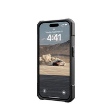 Заредете изображение във визуализатора на галерията – Гръб UAG Urban Armor Gear MONARCH за IPHONE 15 Pro kevlar element зелен
