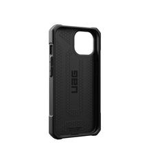 Заредете изображение във визуализатора на галерията – Гръб UAG Urban Armor Gear MONARCH за IPHONE 15 carbon fiber
