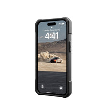 Заредете изображение във визуализатора на галерията – Гръб UAG Urban Armor Gear MONARCH за IPHONE 15 carbon fiber
