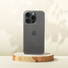 Заредете изображение във визуализатора на галерията – Гръб CLEAR 1,5 mm за IPHONE 13 прозрачен
