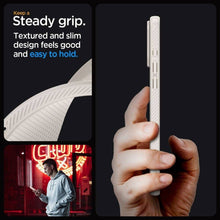 Заредете изображение във визуализатора на галерията – SPIGEN LIQUID AIR калъф за IPHONE 15 Pro Max natural титанов
