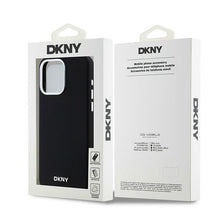 Заредете изображение във визуализатора на галерията – DKNY калъф за IPHONE 15 Pro Max съвместим с MagSafe DKHMP15XSMCHLK (DKNY HC MagSafe Силикон с хоризонтален метален логотип) черен
