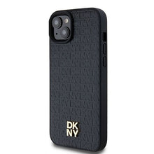 Заредете изображение във визуализатора на галерията – DKNY калъф за IPHONE 15 съвместим с MagSafe DKHMP15SPSHRPSK (DKNY HC MagSafe Pu Повторен модел с логотип) черен
