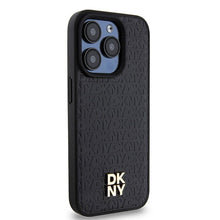 Заредете изображение във визуализатора на галерията – DKNY калъф за IPHONE 15 Pro съвместим с MagSafe DKHMP15LPSHRPSK (DKNY HC MagSafe Pu Повторен модел с логотип) черен
