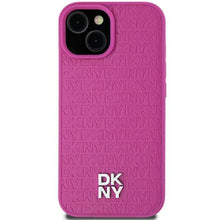 Заредете изображение във визуализатора на галерията – DKNY калъф за IPHONE 15 съвместим с MagSafe DKHMP15SPSHRPSP (DKNY HC MagSafe Pu Повторен модел с логотип) розов
