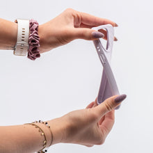 Заредете изображение във визуализатора на галерията – Гръб Silicone Zephyr Mag Cover съвместим с MagSafe за IPHONE 13 PRO MAX lilac
