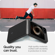 Заредете изображение във визуализатора на галерията – Оригинален гръб SPIGEN AIRSKIN for SAMSUNG Z Flip 6 aramid черен
