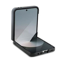 Заредете изображение във визуализатора на галерията – Оригинален гръб GUESS за SAMSUNG Z Flip 6 GUHCZF64GMGBR (PU 4G Leather Metal Logo) кафяв
