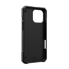 Заредете изображение във визуализатора на галерията – Гръб UAG Urban Armor Gear MONARCH за IPHONE 16 Pro Max carbon fiber
