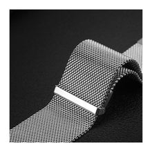 Заредете изображение във визуализатора на галерията – DUX DUCIS strap MILANESE stainless steel magnetic 47 mm silver
