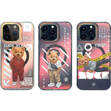 Заредете изображение във визуализатора на галерията – ZUCK BEAR case NEW YORK NEVER SLEEPS MAG compatible with MagSafe for IPHONE 15 Pro queens spark
