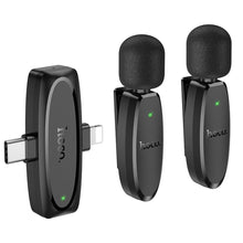 Заредете изображение във визуализатора на галерията – HOCO 2 x lavalier wireless microphone Lightning / Type C L15 black
