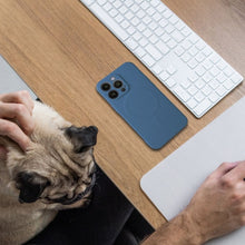 Заредете изображение във визуализатора на галерията – Гръб SILICONE MAG COVER съвместим с MagSafe за SAMSUNG A54 син
