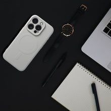 Заредете изображение във визуализатора на галерията – Гръб SILICONE MAG COVER съвместим с MagSafe за SAMSUNG A54 сив titatnium
