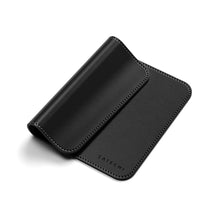 Заредете изображение във визуализатора на галерията – SATECHI vegan leather mouse pad ST-LMPK black
