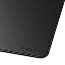 Заредете изображение във визуализатора на галерията – SATECHI vegan leather desk pad ST-LPDMK black
