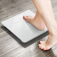 Заредете изображение във визуализатора на галерията – HOCO weight scale HI20 white
