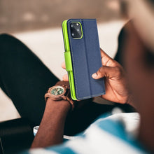 Заредете изображение във визуализатора на галерията – Калъф тип книга FANCY за SAMSUNG S22 тъмно син / лайм
