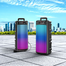 Заредете изображение във визуализатора на галерията – Безжична колонка HOCO (bluetooth) + wire microphone BS52 черен
