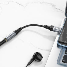 Заредете изображение във визуализатора на галерията – HOCO адаптер AUX Type C към Jack 3,5 мм LS36 0,12 м черен
