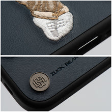 Заредете изображение във визуализатора на галерията – ZUCK BEAR case LONDON CLASSIC for IPHONE 16 westminster ace
