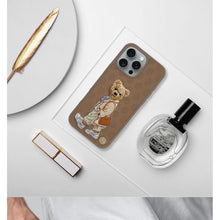 Заредете изображение във визуализатора на галерията – Гръб ZUCK BEAR PARIS GENTLEMAN for IPHONE 16 Pro Max bag
